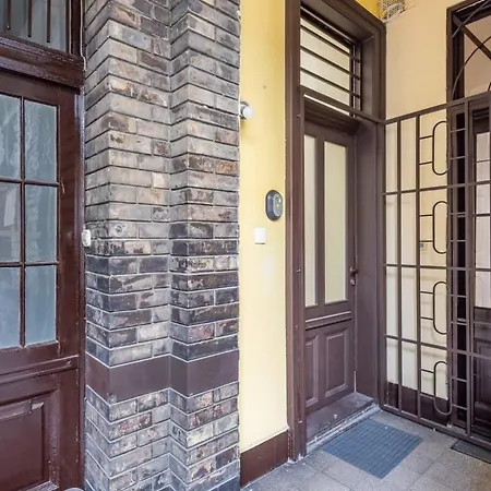 Splendid Perfectly Located Flat With Sauna アパート *