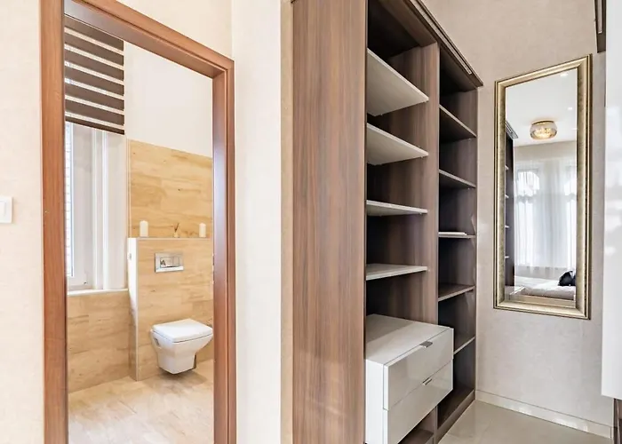 Splendid Perfectly Located Flat With Sauna Lägenhet