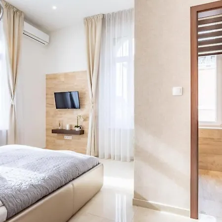 Splendid Perfectly Located Flat With Sauna Apartment *