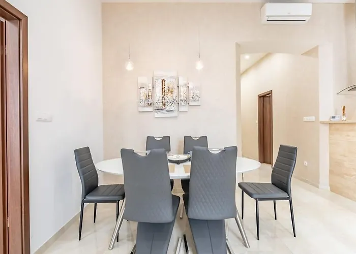 Appartement Splendid Perfectly Located Flat With Sauna *