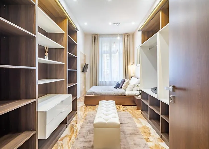 Splendid Perfectly Located Flat With Sauna *