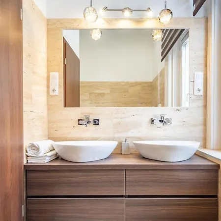 Splendid Perfectly Located Flat With Sauna