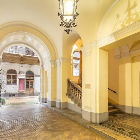 Splendid Perfectly Located Flat With Sauna *