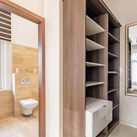 Splendid Perfectly Located Flat With Sauna Apartamento