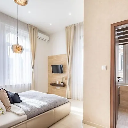 Apartamento Splendid Perfectly Located Flat With Sauna *