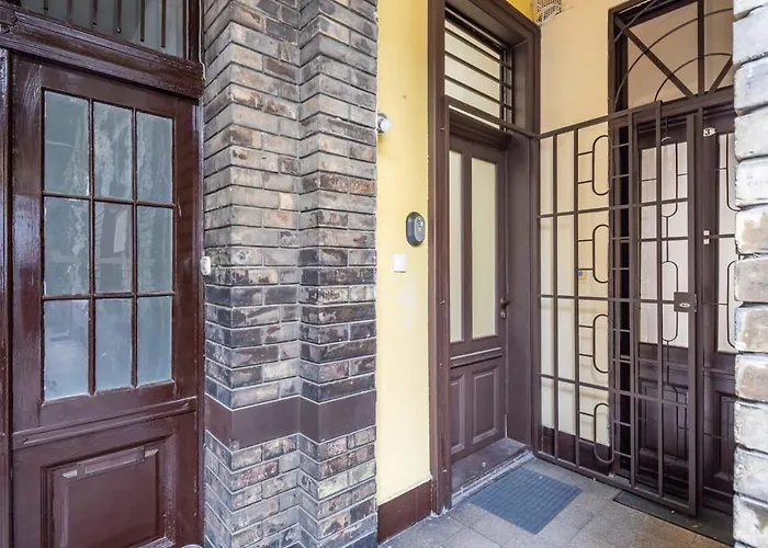Splendid Perfectly Located Flat With Sauna Апартаменты *