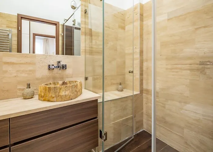 Splendid Perfectly Located Flat With Sauna