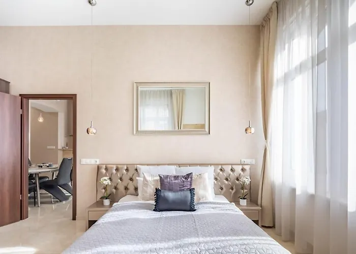 Splendid Perfectly Located Flat With Sauna * Будапешт