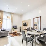 Splendid Perfectly Located Flat With Sauna Apartment Budapest