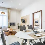 Splendid Perfectly Located Flat With Sauna Apartment *