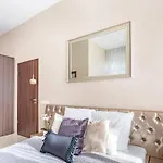 Splendid Perfectly Located Flat With Sauna Apartment Budapest
